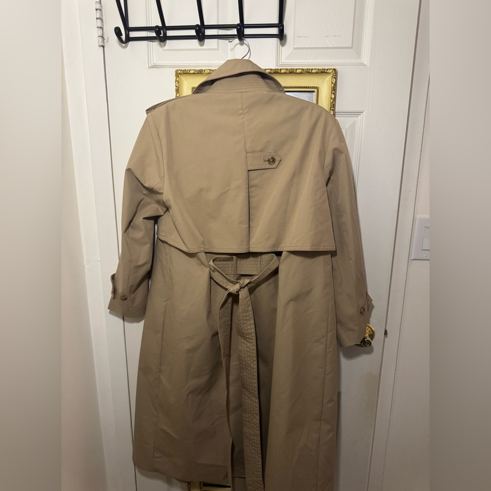 Banana Republic trench coat - Picture 2 of 4